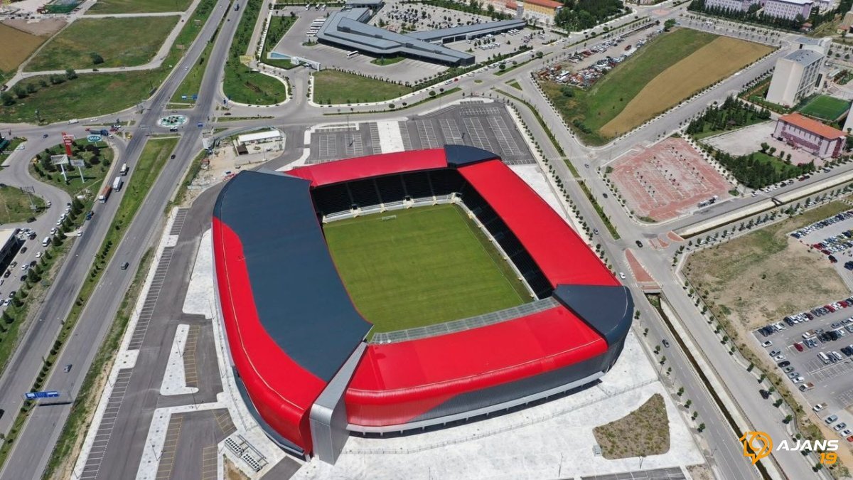 Arca Çorum FK'dan Tarihi İmza! Şehir Stadı Artık Tamamen Bizim! Detaylar ŞOK EDECEK!
