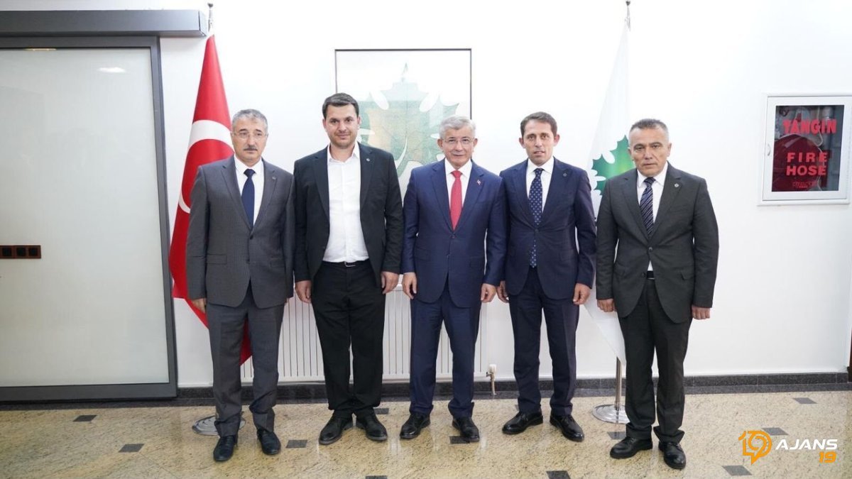 Gelecek Partisi Çorum'da Kadroları Yeniliyor: 3 İlçede Yeni Atamalarla Güçlenme Operasyonu Başladı!