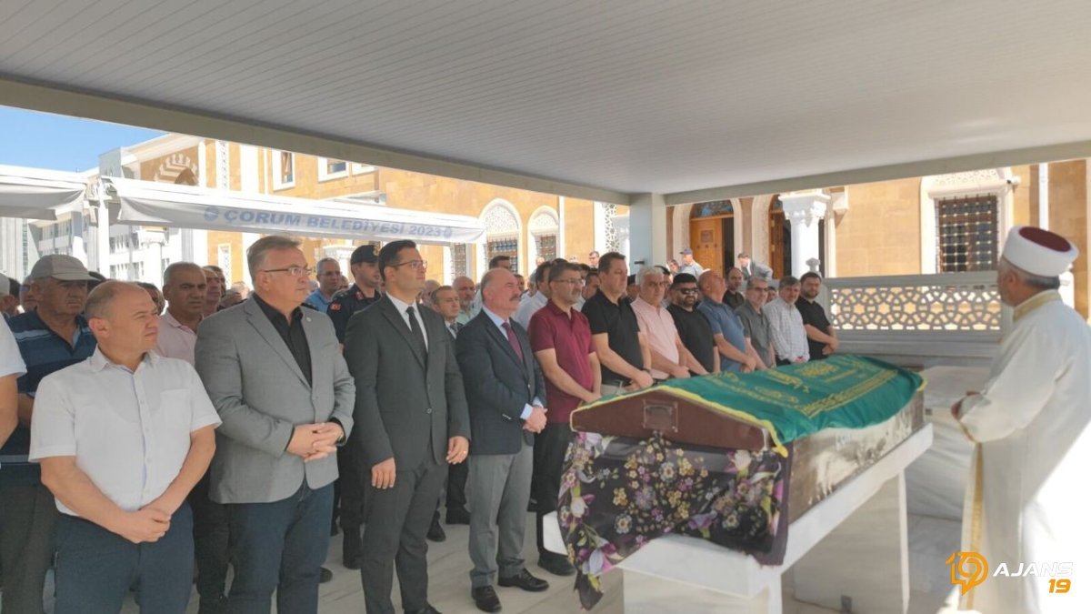 Kaymakamlık Yazı İşleri Müdürü'nün Annesi Vefat Etti: Çorum'da Duygusal Anlar!