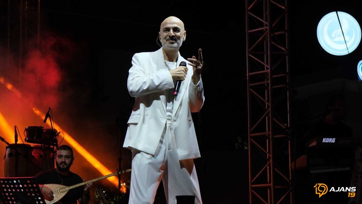 Soner Sarıkabayı Çorum'da sevenleri ile buluştu
