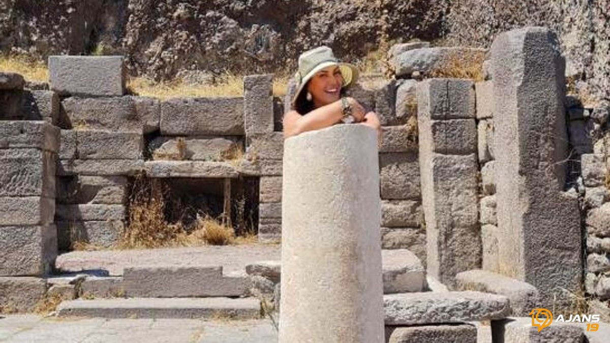 Assos’un Saklı Güzelliği British Archaeology’de Dünya’ya Açılıyor: Banu Özdil Yücel’den Tarihi Bir Başarı!