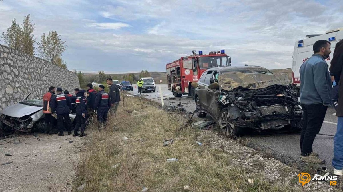 Alaca'da Kanlı Kaza: Karşı Şeride Geçen Cip 4 Can Aldı! Yaralıların Durumu Ciddi
