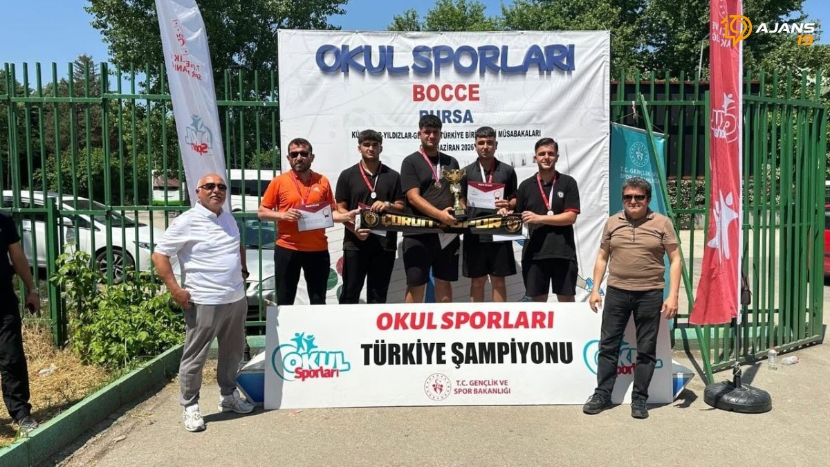 Bocce Sahasında Tarihi An! Çorum'un Gururu Cumhuriyet Anadolu Lisesi, Türkiye Şampiyonluğunu Kucakladı!