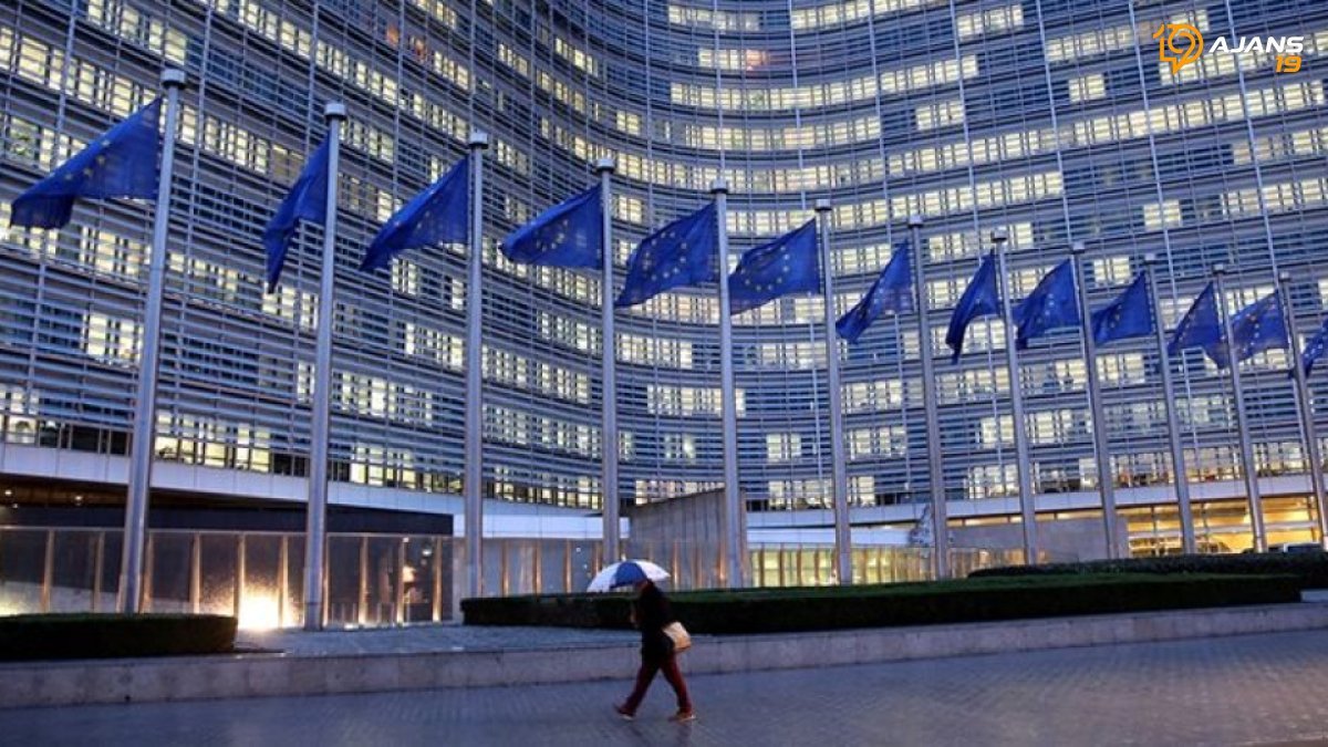 Avrupa'dan Kritik Çağrı: 11 Ülke Rus Vatandaşlarına Yönelik Schengen Vizesi Şartlarının Sıkılaştırılmasını Talep Etti