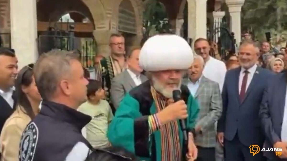 Konya'da Tarihi Şenlikte AK Partili Vekil Sahneden İnİrİcİ Sözlere Sinirlendi!