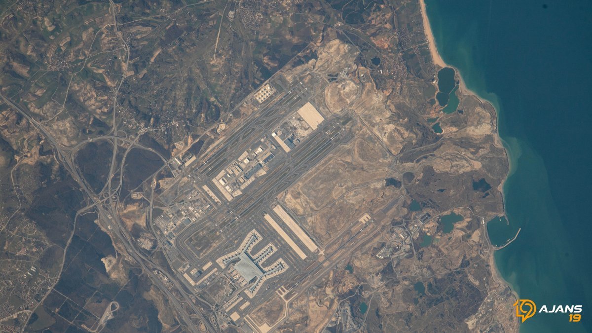Uzaydan İstanbul Manzarası Nefes Kesti: Tarihi Yarımada'nın Büyüleyici Görüntüleri Astronotların Objektifinden Kaydedildi!