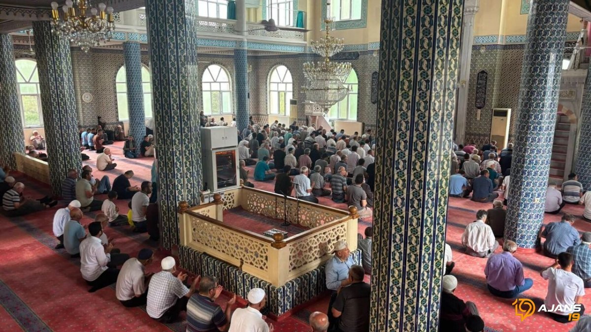 15 Temmuz Şehitleri Kargı'da Anıldı: Gözyaşları Sel Oldu, Manevi Atmosfer Ağır Bastı!
