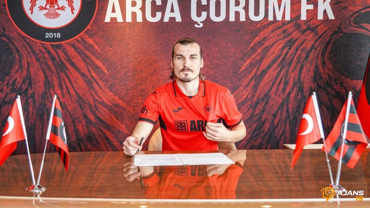 Milli yıldız Çağlar Söyüncü'den Şaşırtan Karar: Çorum FK Formasıyla Sahaya Çıkıyor! Transferi Dudak Uçuklattı!