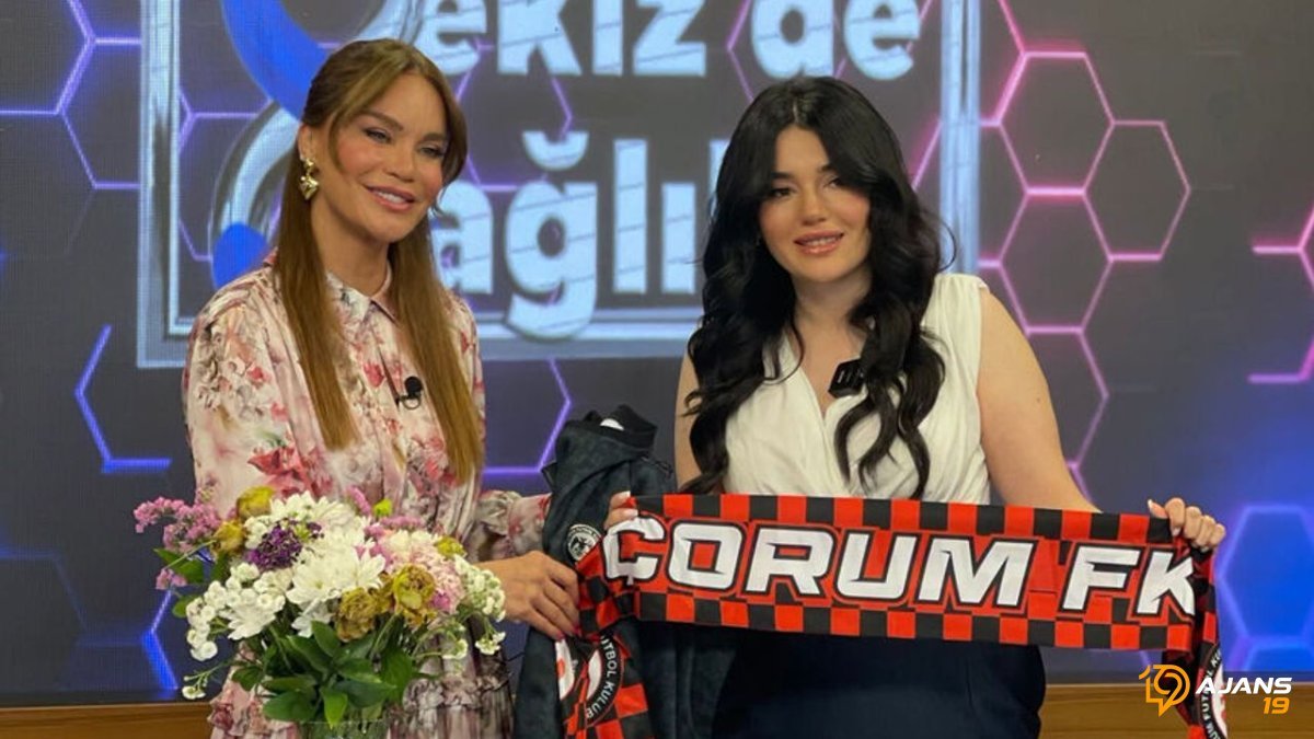 Psikolog Özlem Çağlar'dan Arca Çorum FK'ya Gönül Bağı: Ünlü Sunucuya Takım Forması Hediye Etti!
