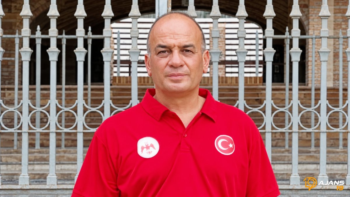 Profesyonel Masör Ali Akınalp, Tarihi Milli Görev İçin Sahaya Çıkıyor! Türkiye-Belçika Dev Maçında Sürpriz Teknik Ekip Üyesi