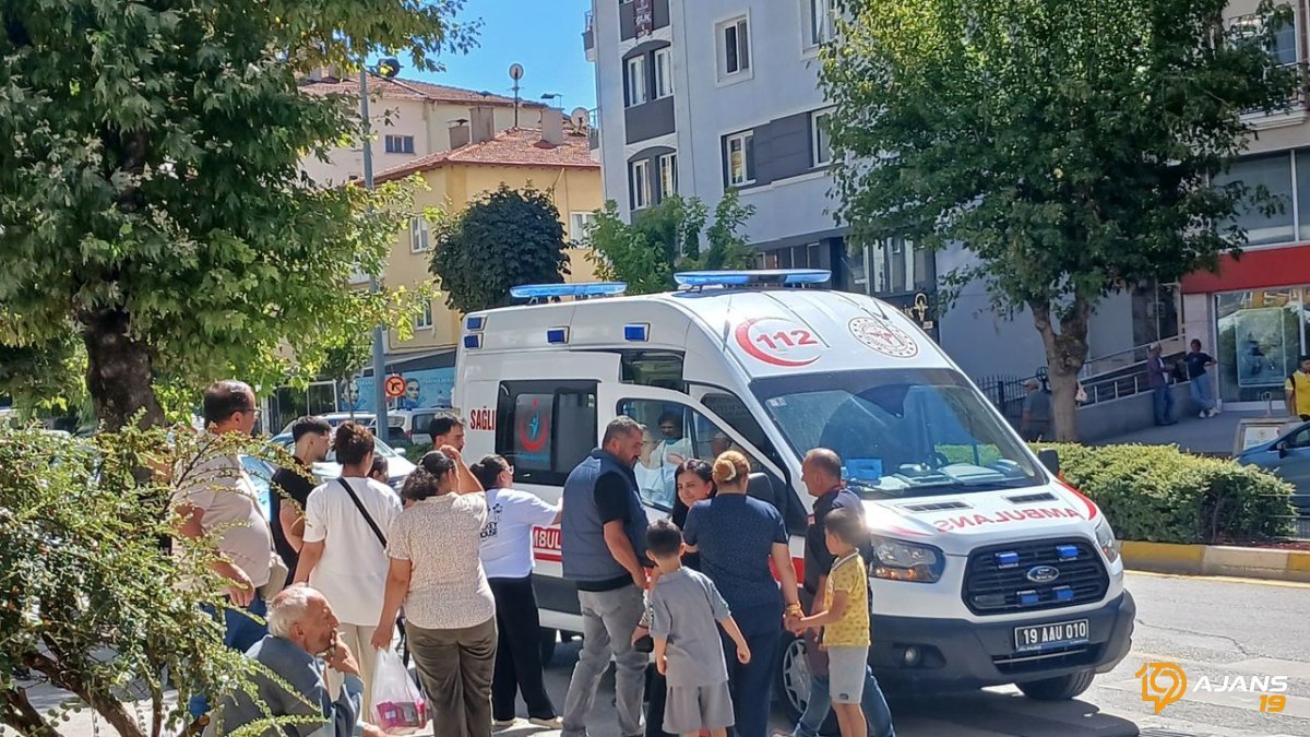 Çorum'da Kan Donduran Anlar: Cip Dehşeti Yayayı Yola Savurdu! Durum Ağır Mı?