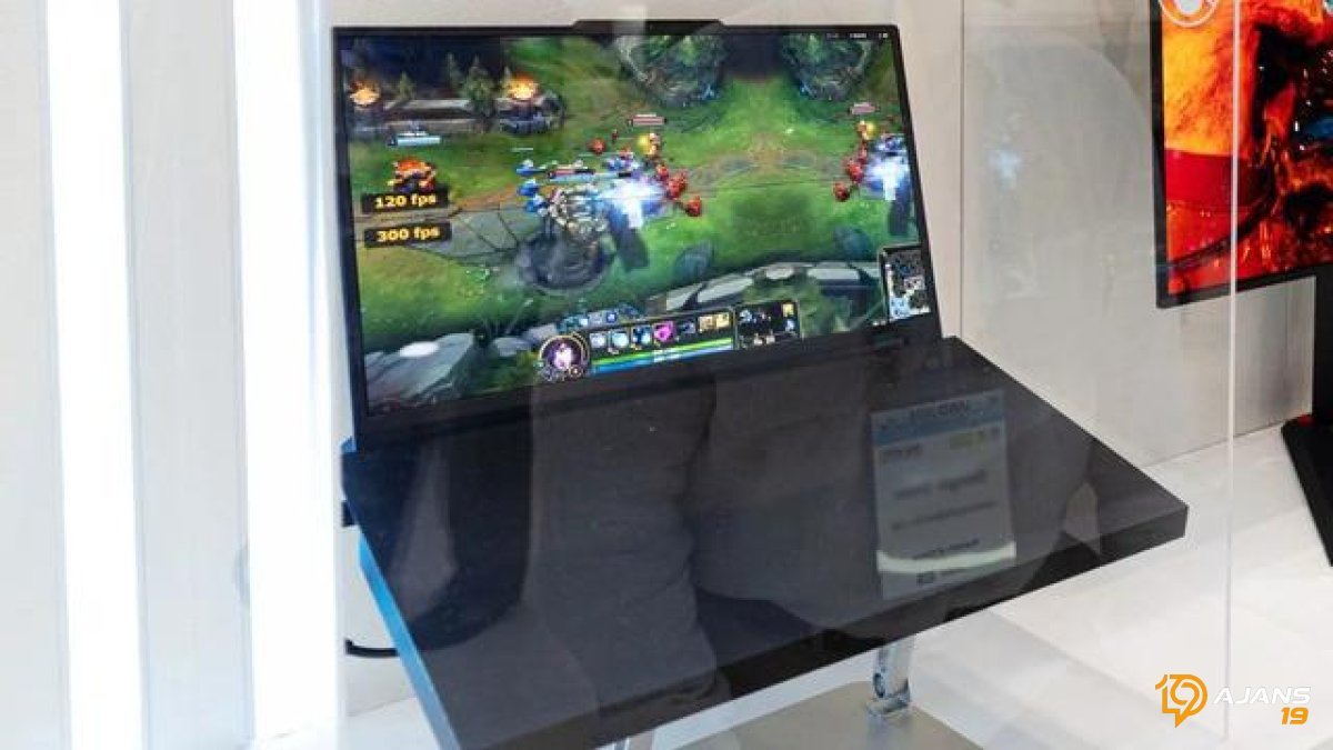 Oyun Dünyası Sarsıldı! Samsung'dan Bugüne Kadar Görülen En Hızlı Laptop Ekranı: 300 Hz OLED ile Tanışın!