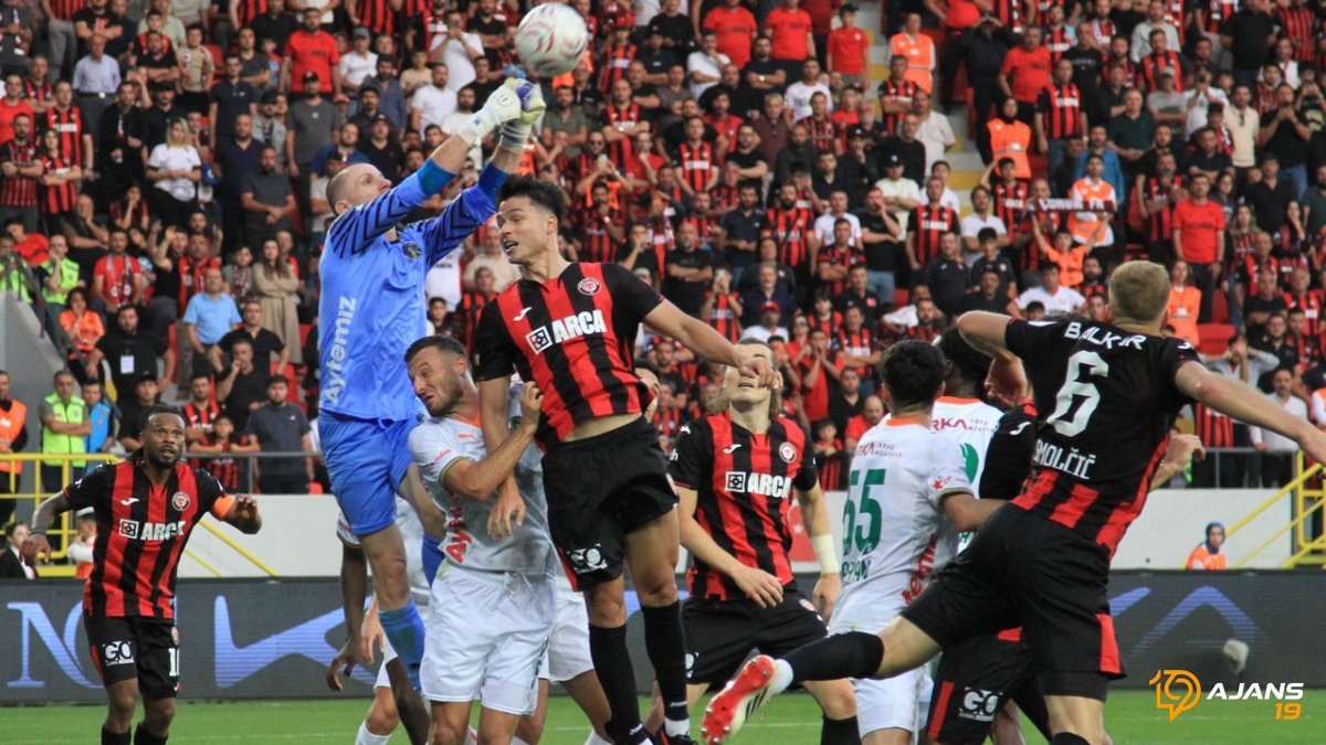 Arca Çorum FK'nın Milli Ara Sonrası Kabusu Başlıyor: 20 Günde 4 Maç, 3 Deplasman!