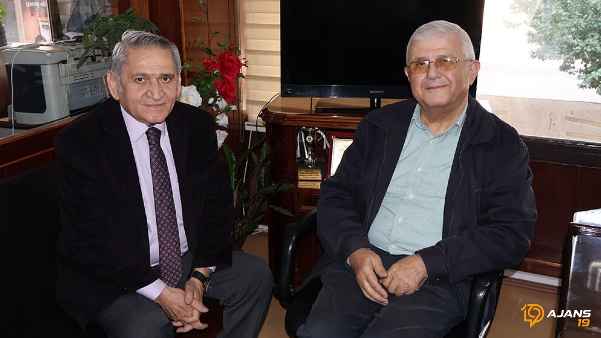 Hasan Yılmaz Kutladı