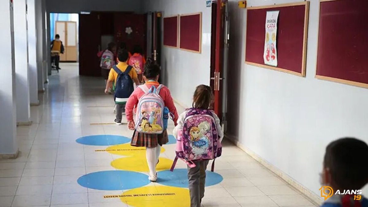 Okullar Açılıyor: Milyonlarca Öğrenci İçin Uyum Haftası Başladı! Yeni Dönemin İlk Adımları Atıldı