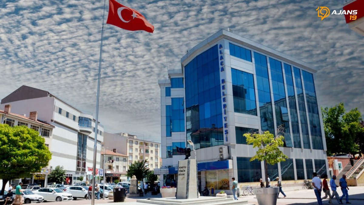 Alaca Belediyesi'nden Kapsamlı Altyapı Hamlesi: Şehir Parke ve Bordür Taşlarıyla Yenileniyor