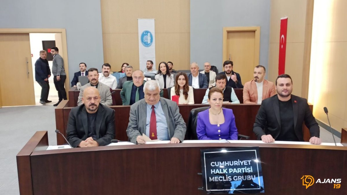 CHP Kulvarında Şok Gelişme: Yeni Parti İddiaları Cevap Buldu! Kimler Yoldan Döndü, Kimler Sadık Kaldı?