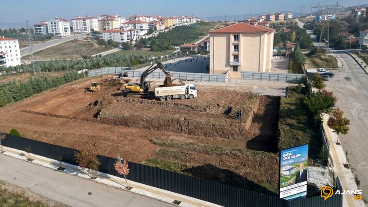 Çorum'da Eğitimde Yeni Dönem: Okul Bahçeleri Spor Salonlarına Dönüşüyor!
