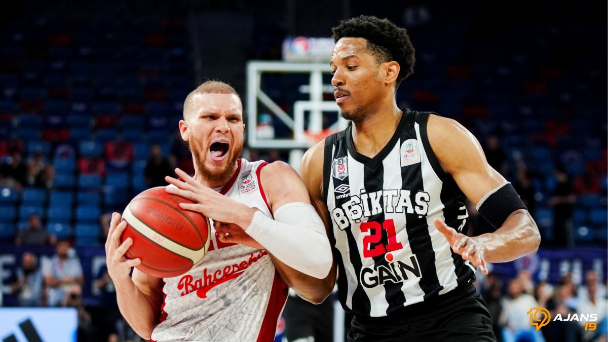 Beşiktaş GAİN ve Bahçeşehir Koleji Final İçin Sahada: Nefes Kesen Eşleşmede Kader Anı!