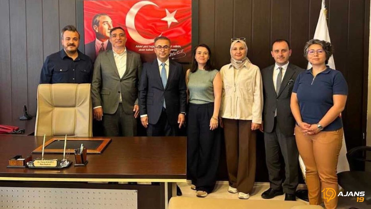 Çorum Barosu'nda Duygusal Veda: Hasan Öztürk Yeni Bir Sayfa Açıyor!