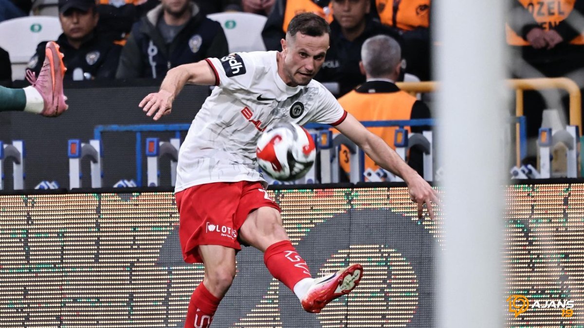Oğuz Gürbulak'ı Sıcak Transfer İlgisi Sarıyor: Süper Lig Devi Aliağa'nın Radarına Girdi!