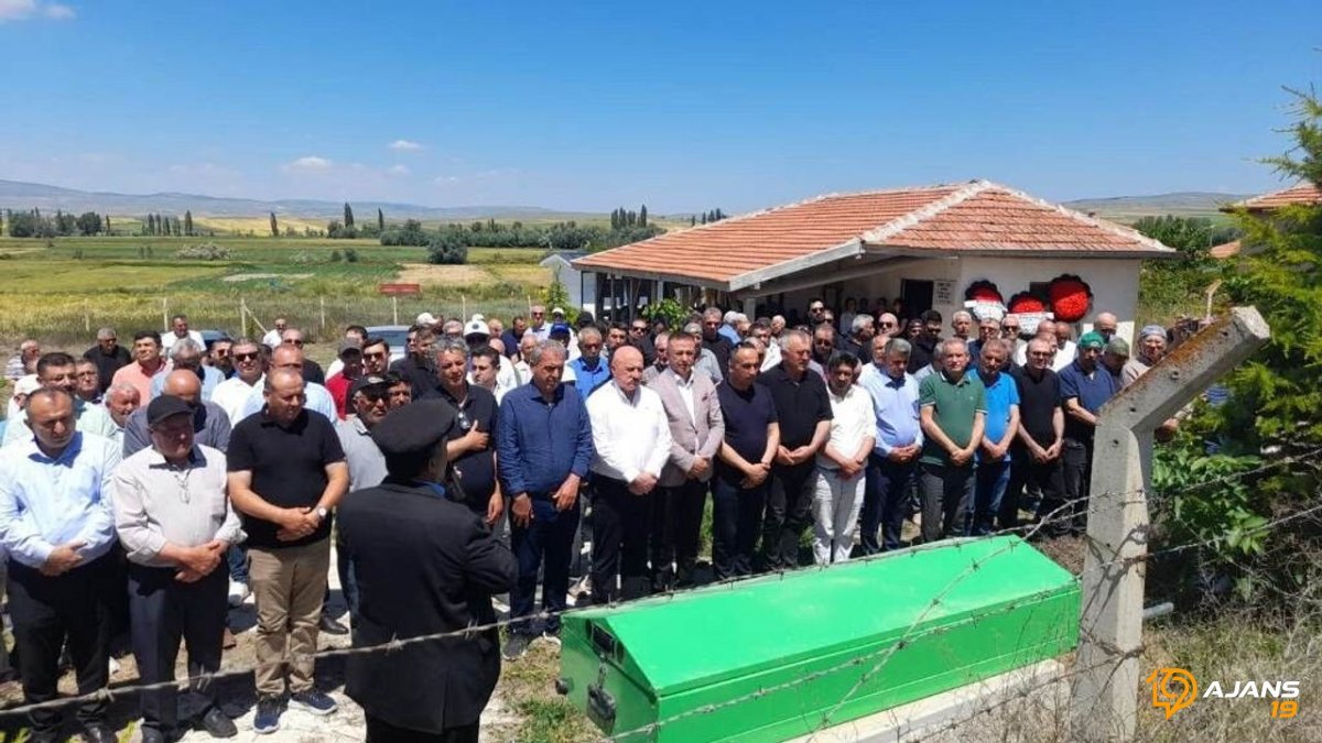 Acı Veda! Ünlü İsim Köksal Köse Son Yolculuğuna Uğurlandı: Gözyaşları Sel Oldu