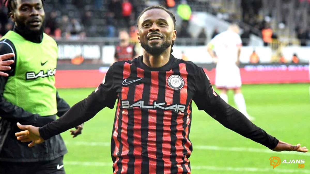 Çorum FK'nın Yıldız Orta Sahası Sürpriz Takıma İmza Attı! 1. Lig'de Yeni Kırmızı Kart Tehlikesi mi?