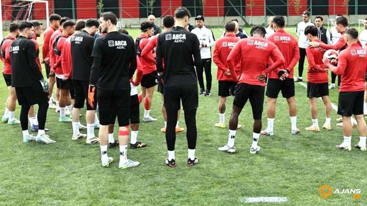 Süper Lig Rüyası Başlıyor! Arca Çorum FK'dan Nefes Kesen Kamp Planı: Yeni Sezon İçin İlk Adım Düzce'de Atılıyor!
