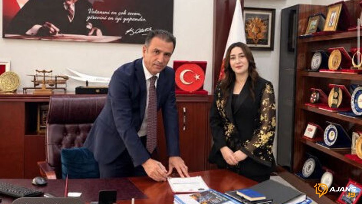 Sanatın Işığında Yeni Bir Dönem: Özge Sanat Akademi, Yetenekleri Keşfe Açılıyor!