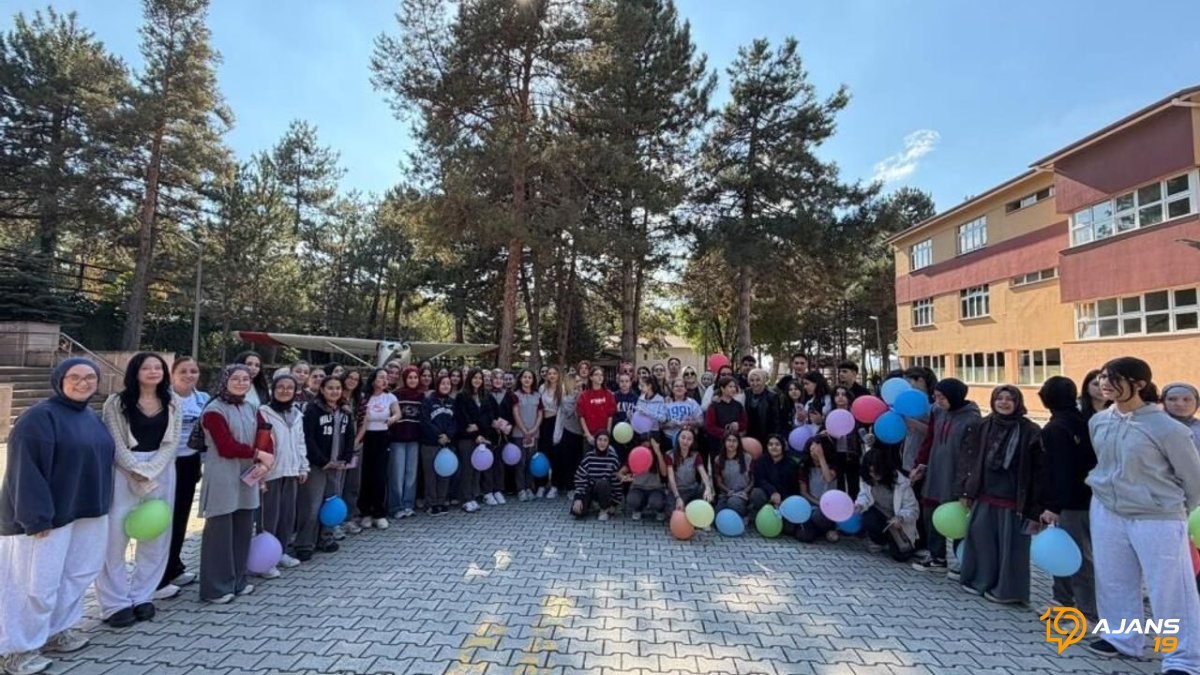 Geleceğin Mimarları Unutulmadı: Hitit Üniversitesi'nden Kız Çocuklarına Umut Dolu Mesaj!