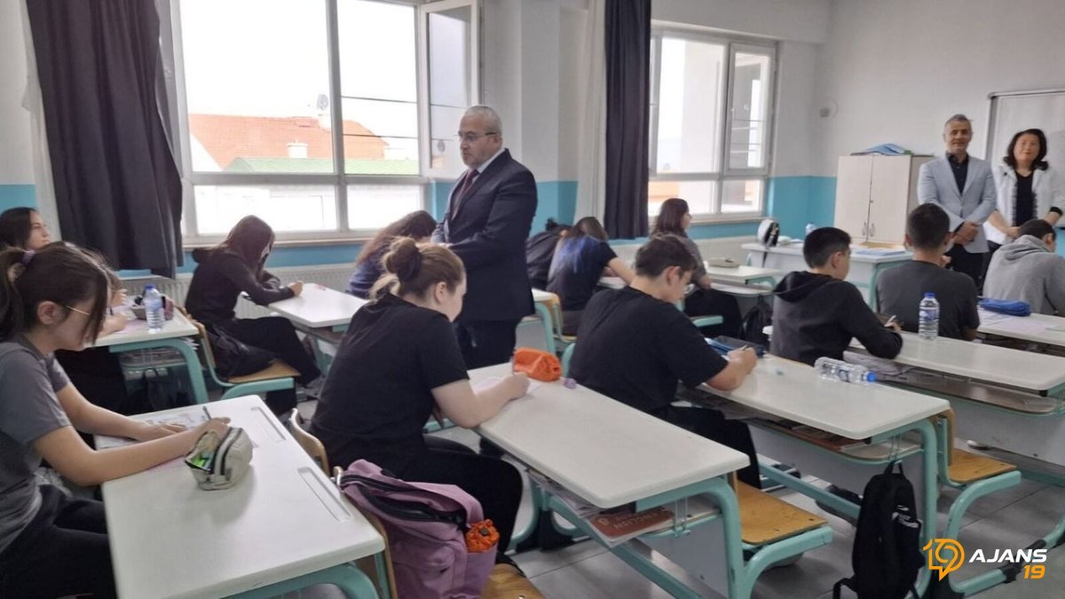 LGS Stresi Zirvede! Çağlar'dan Öğrencilere Umut Veren Başarı Tüyoları: Son Dakikalar Kritik!