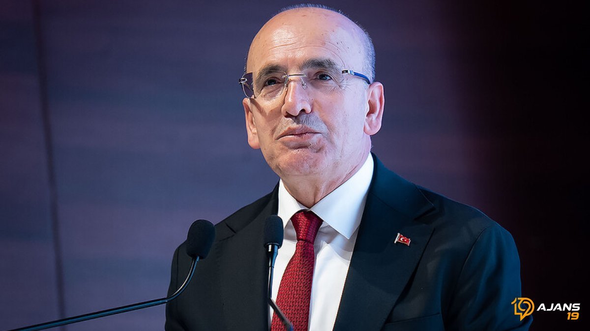Bakan Şimşek'ten Türkiye İçin Dev Vizyon: Küresel Üretim Üssü Olma Yolunda Kritik Adımlar Atılıyor!