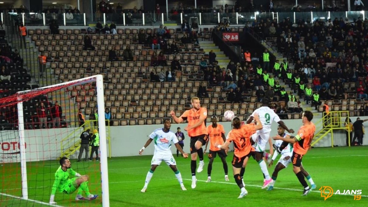 Arca Çorum FK'dan Ağlara Giden Toplar Pes Ettirmiyor! Savunma Rekoru Kırılma Tehlikesi Kapıda!