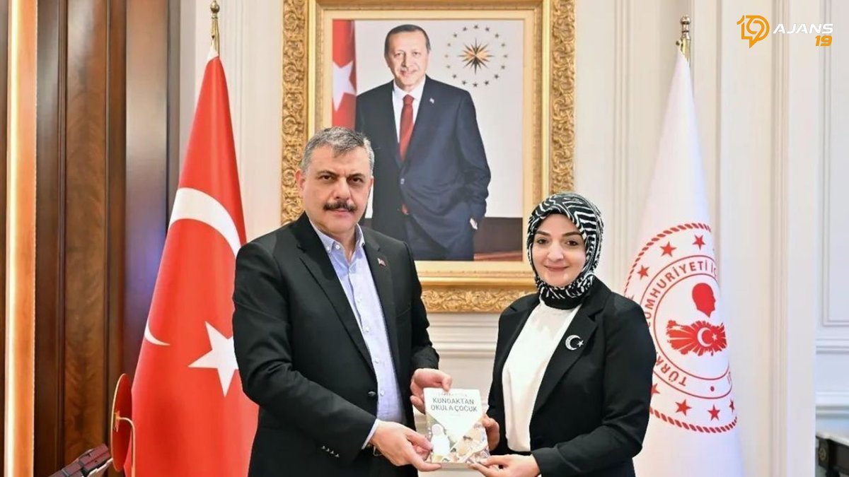 Bakan Çiftçi'ye Kapsamlı Bir Kitap Takdimi: Yerel Yönetimlerin Geleceği Masaya Yatırıldı