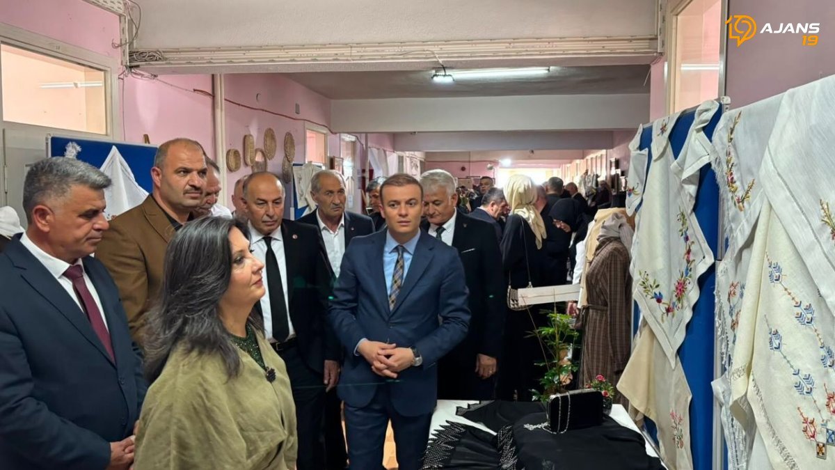 Alaca'da Sanatın ve Eğitimin Buluşma Noktası: Hayat Boyu Öğrenme Haftası Karma Sergisi Göz Kamaştırdı