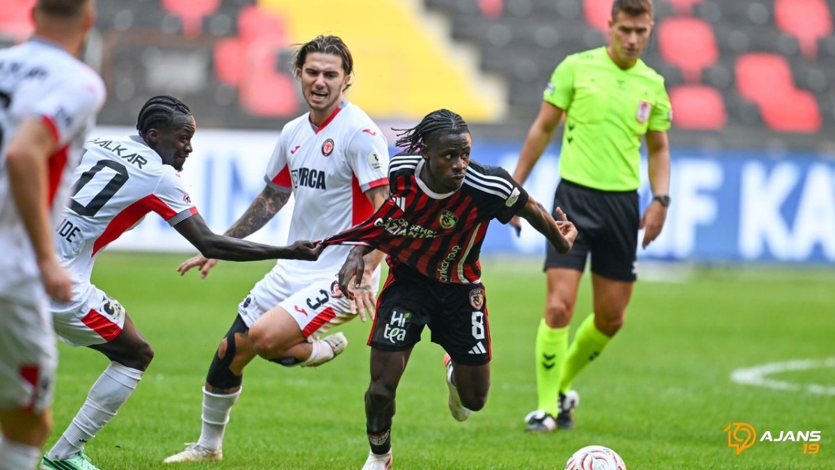 Gaziantep FK Sahasında Beklemiyordu! Çorum FK Sahaya Hakim Oldu: 3-0