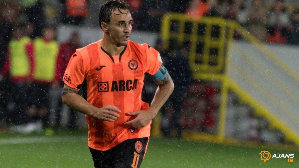 Arca Çorum FK'da Kritik Dakikalar! Gökhan Sazdağı Tehlike Çanlarını Çalıyor: Bir Kart Daha Affı Yok!