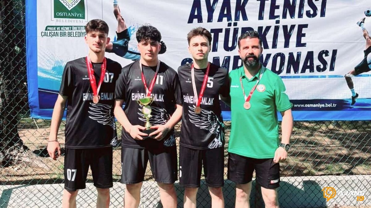 Ayak Tenisi Sahnesinde Tarihi Başarı: Çorum Ekibi Türkiye Üçüncüsü!
