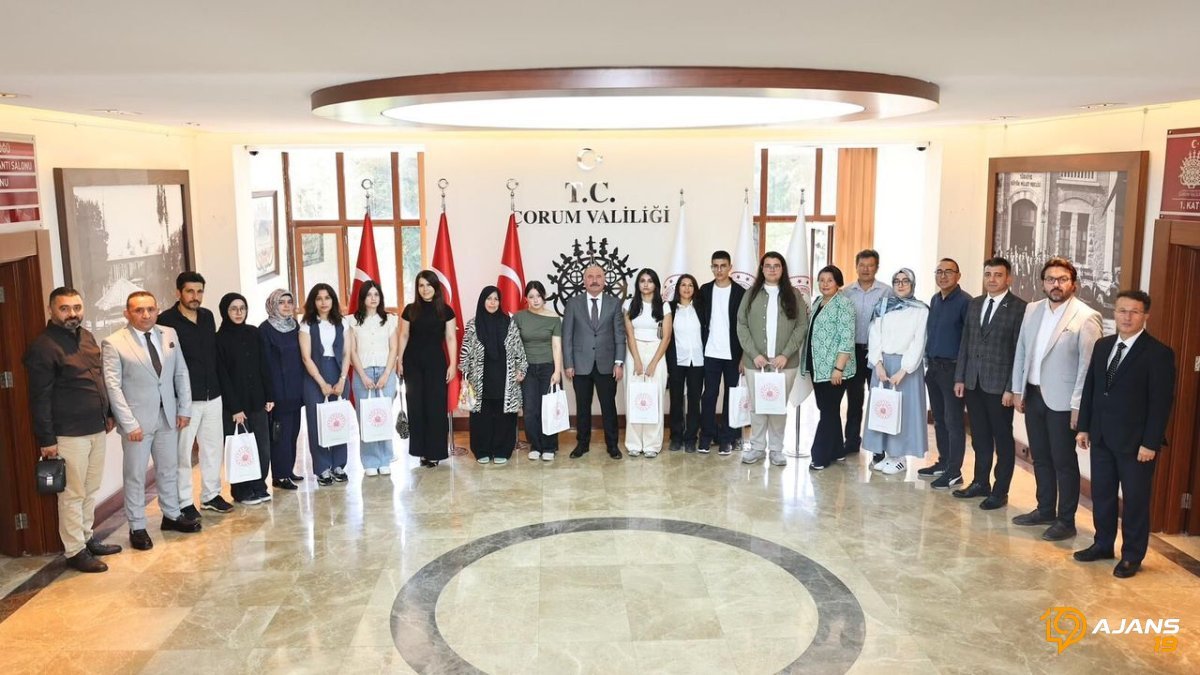 LGS ve YKS'de Tarih Yazdılar: Çorumlu Dahiler Vali Ali Çalgan'dan Özel Ödül Aldı!