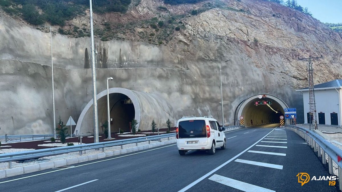 Kırkdilim Tünelleri'nde Şaşırtan Rakam: Bir Ayda Çeyrek Milyon Araç Geçti!