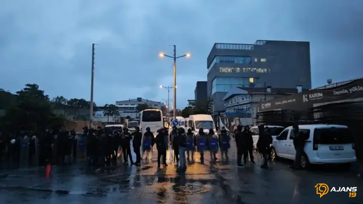Türkiye'nin Gözü O Kanalda! Halk TV'ye Sabah Baskını: Yayına El Konuldu, Kayyum Şoku!
