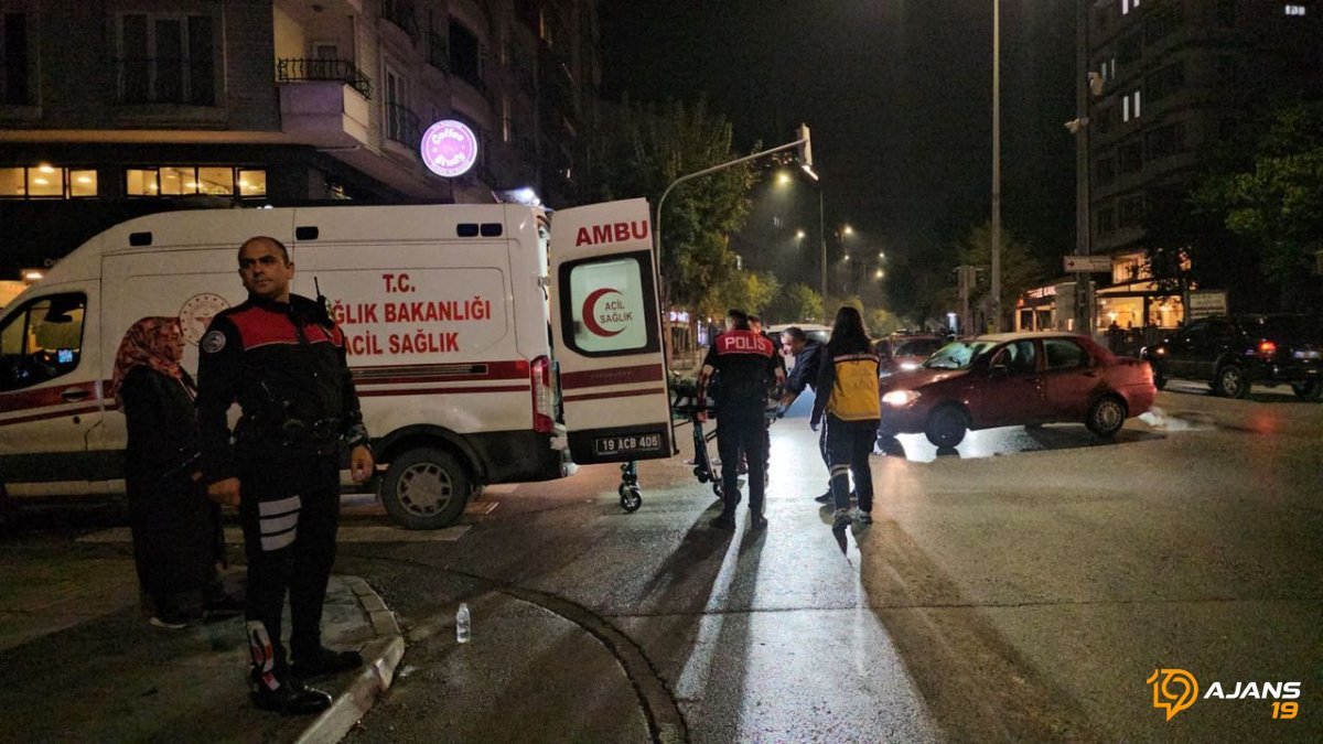 Çorum'da Korkunç Kaza: Otomobil Motosikletle Böyle Çarpıştı, 1 Kişi Ağır Yaralandı!