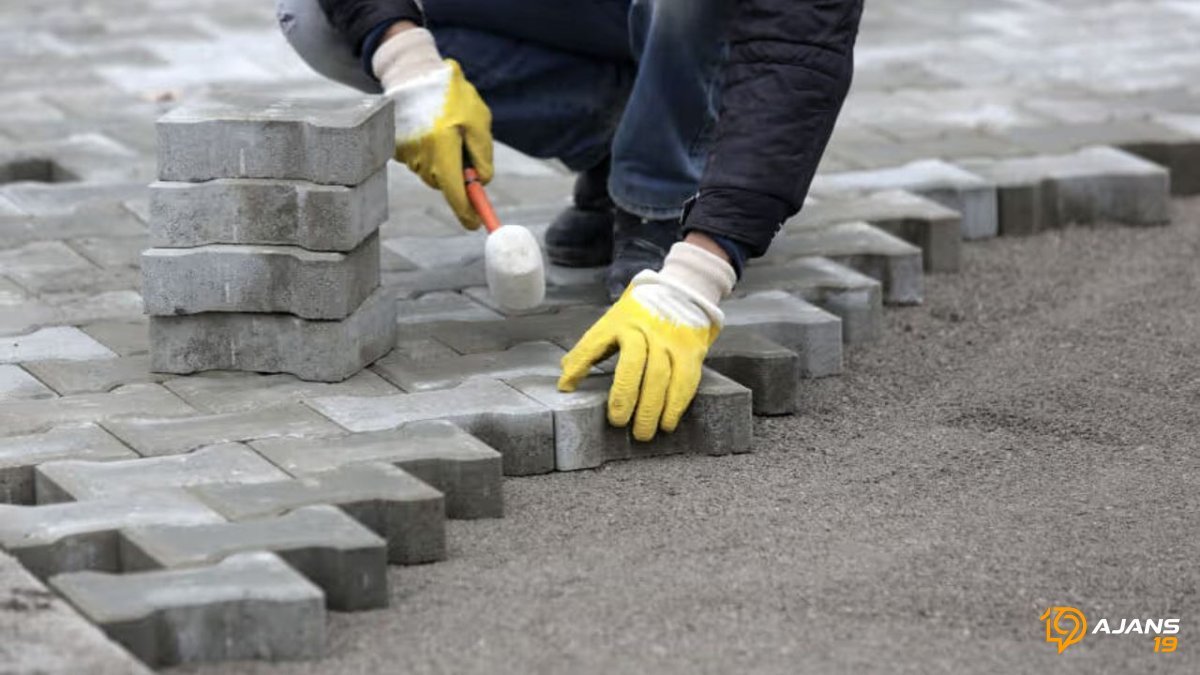 Dev Altyapı Hamlesi: Şehir Merkezleri Beton Parke ve Bordürlerle Yeniden Şekilleniyor! İhale Süreci Başladı!