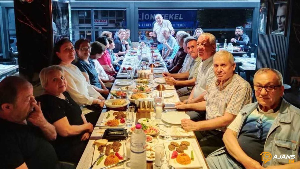 Yarım Asra Veda mı Ediyor? 50 Yıllık Dostluğun Ardındaki Büyük Sır Ortaya Çıkıyor!