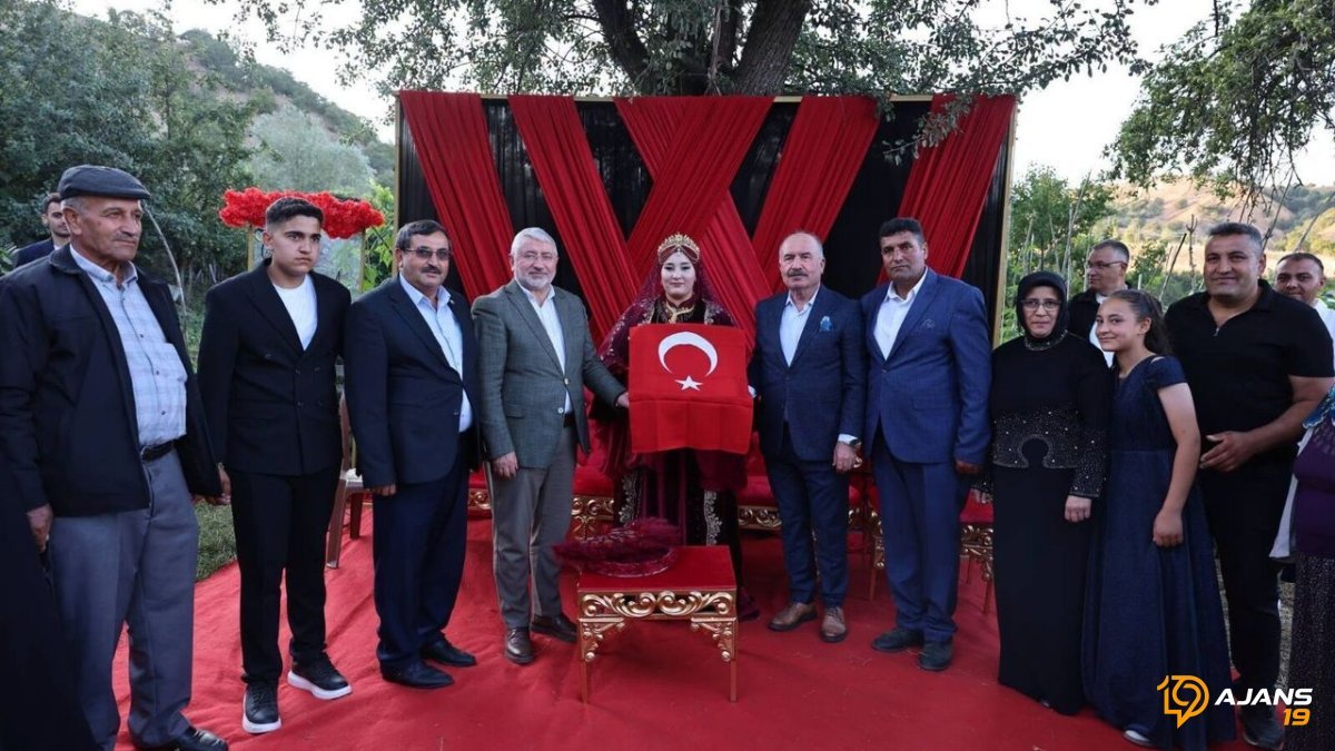 Valilikten Sürpriz Ziyaret: Vali Çalgan, Genç Çiftin En Mutlu Anlarına Tanıklık Etti!