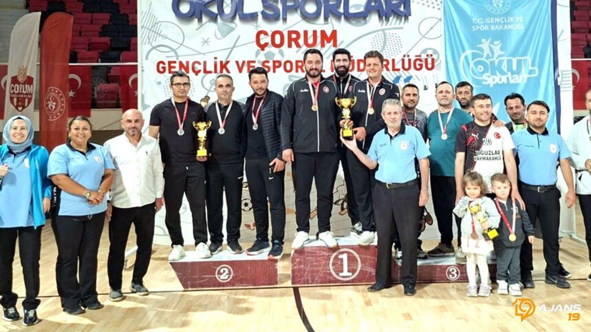 Masa Tenisinde Çorum Şampiyonları Belli Oldu: Belediyespor ve Gençlikspor Zirvede!