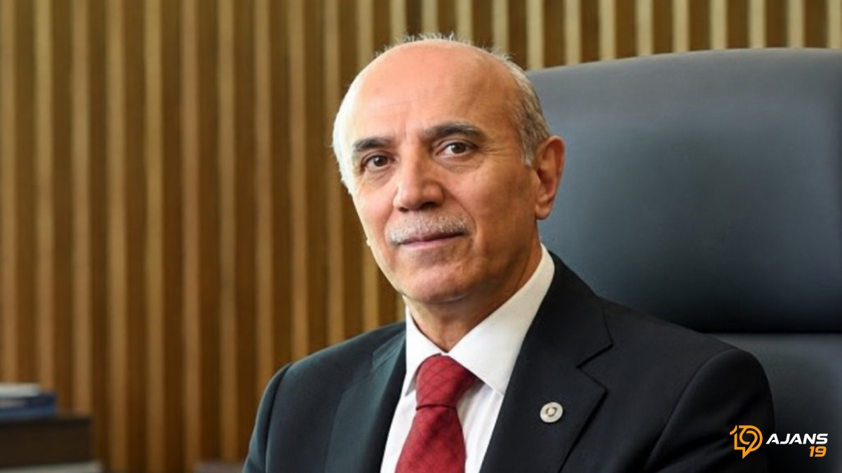 Prof. Dr. Lütfi Akca'dan Mehmet Yolyapar'a "Dev" Teşekkür: Çorum Basınına Yönelik İltifat Yağmuru!