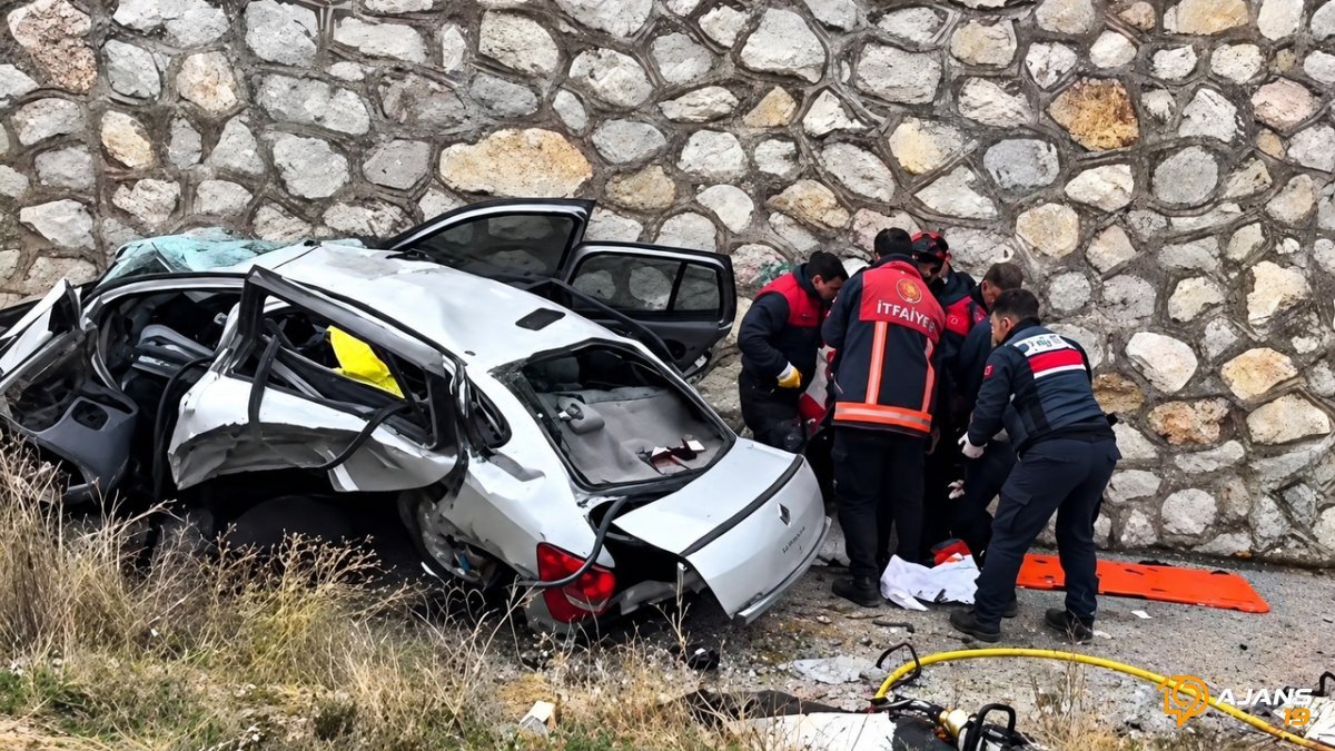 Alaca'da Kan Donduran Kaza: Kavşakta Ölüm Dansı 4 Can Aldı, 2 Yaralı!