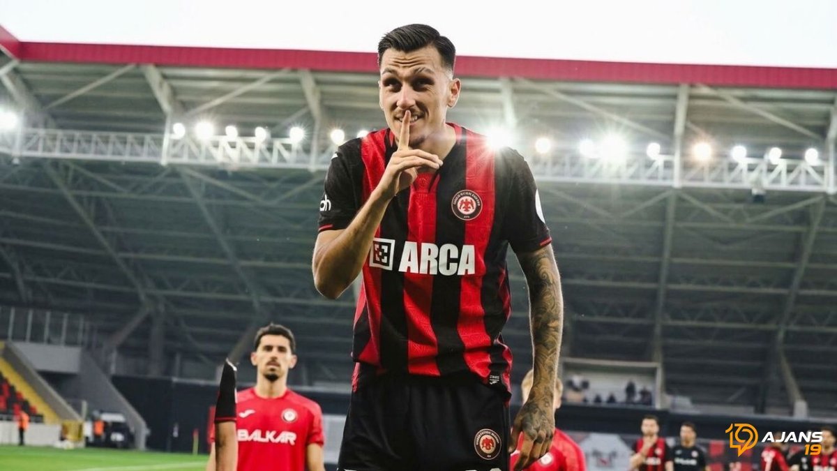 Süper Lig'e Damga Vurdu! Çorum FK'nın Yıldız İsmi Açıklanıyor: Kim Bu Rakipsiz Oyuncu?