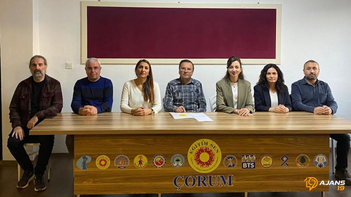 Öğretmenler Günü'nde Yürek Burkan Çığlık: 'Geleceğimiz Tehlikede!'